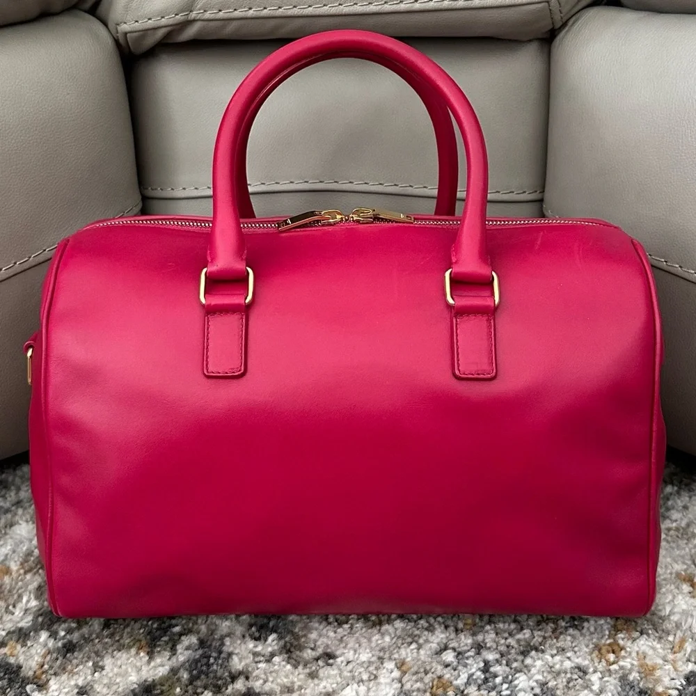 SAINT LAURENT FUCHSIA YSL 2 WAY LEATHER DUFFEL BOSTON CROSSBODY BAG CARDS & COA - Picture 9 of 16